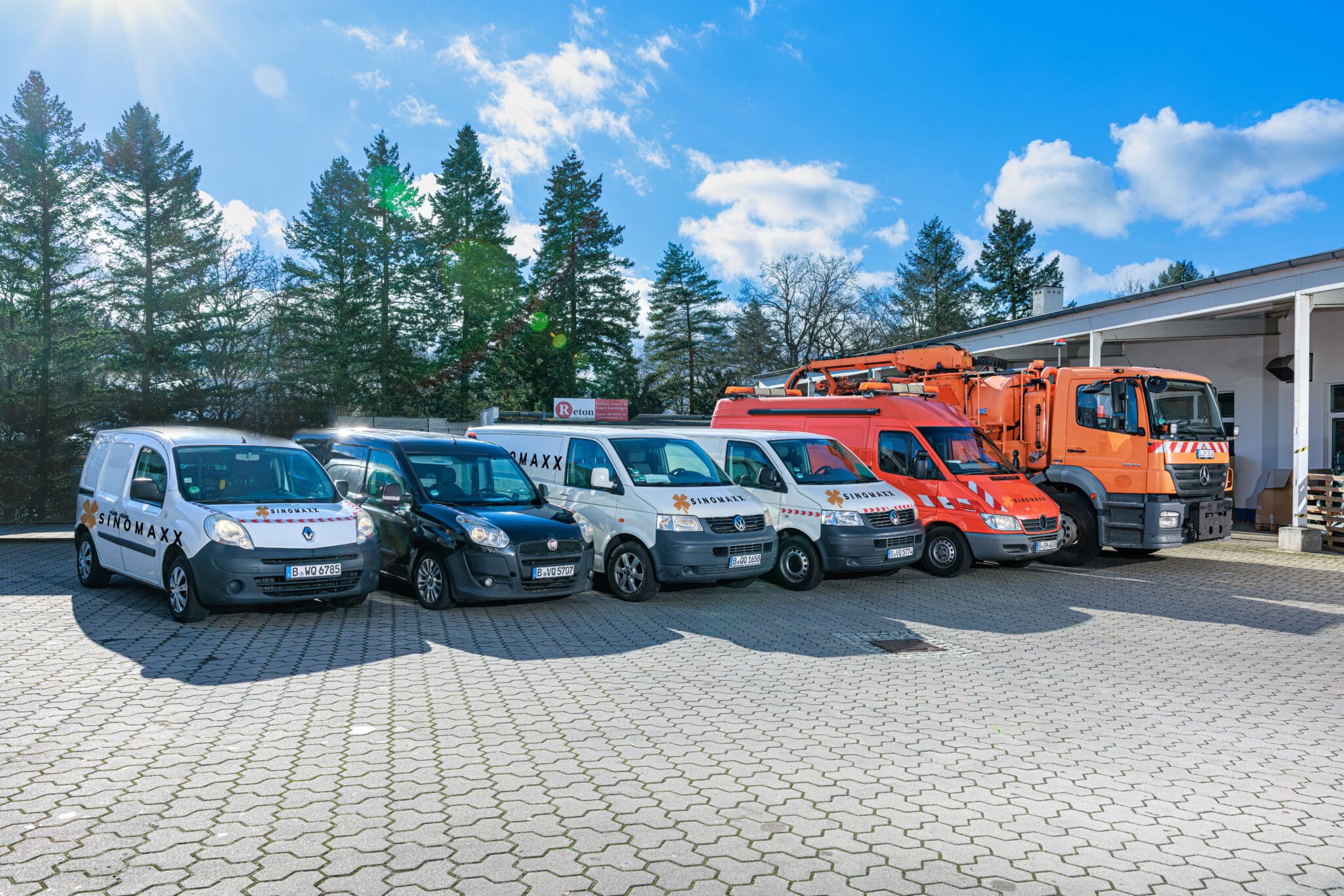 Rohrreinigung & Rohrsanierung Berlin Brandenburg – Sinomaxx Firmenflotte